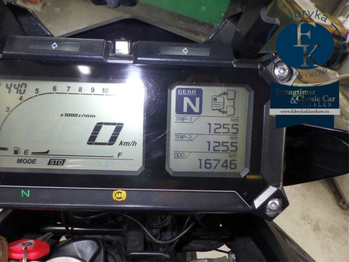 YAMAHA MT-09 2016 - zdjęcie 17