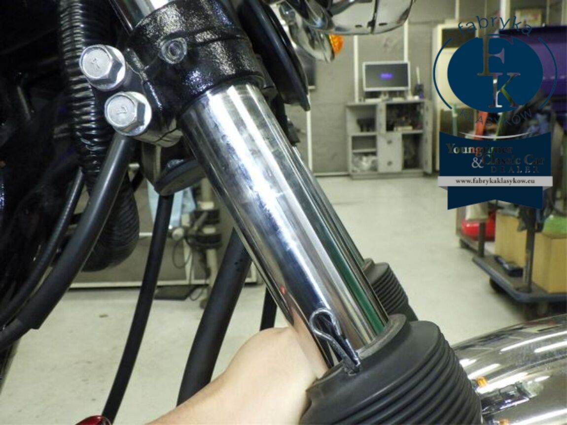 YAMAHA SR400-5 2018 - zdjęcie 9