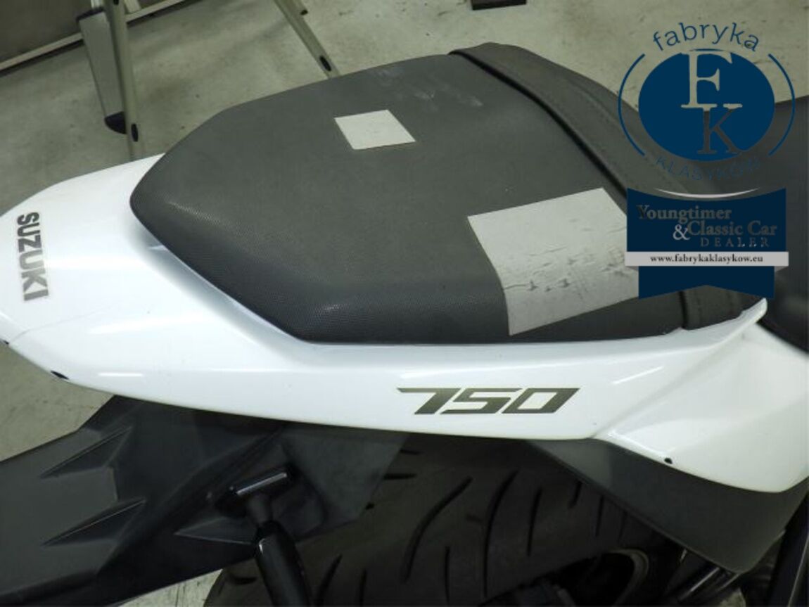 SUZUKI GSR750A 2014 - zdjęcie 17