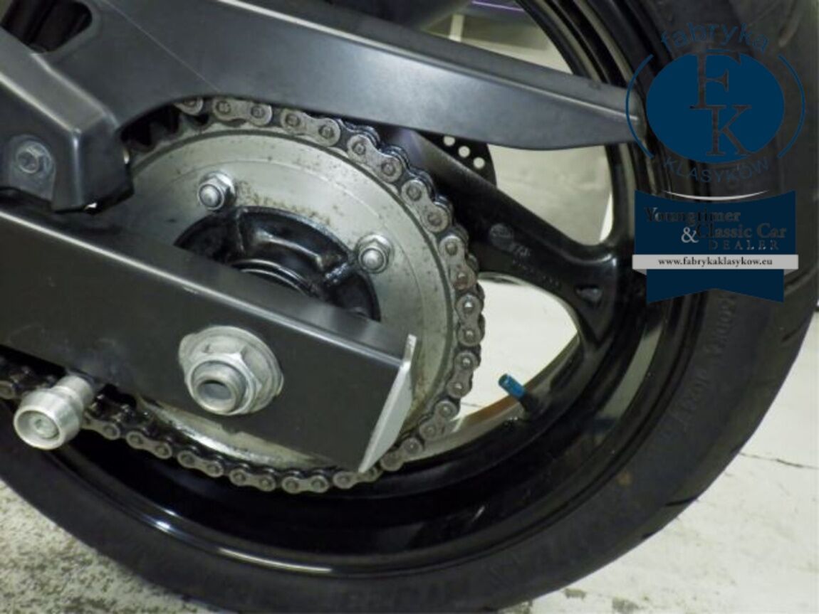 SUZUKI GSR750A 2014 - zdjęcie 28