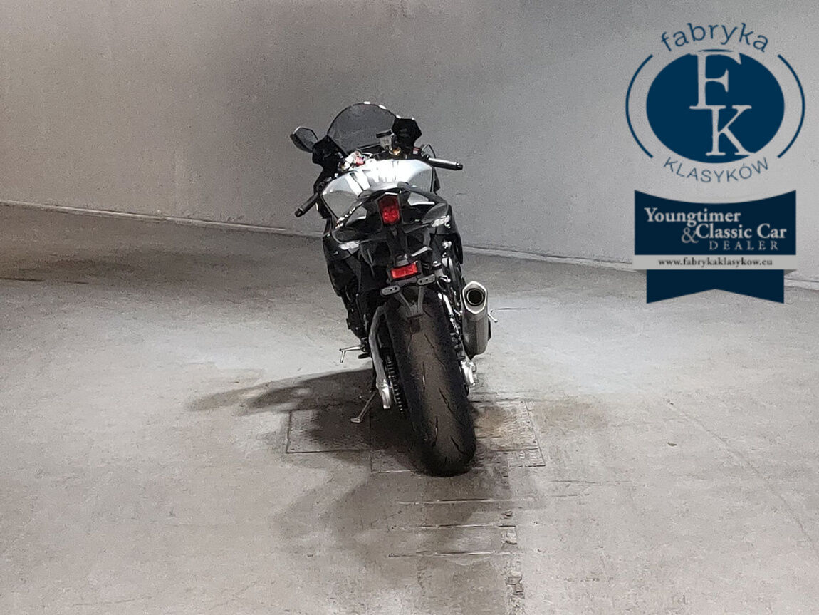 YAMAHA YZF-R1M 2024 - zdjęcie 5