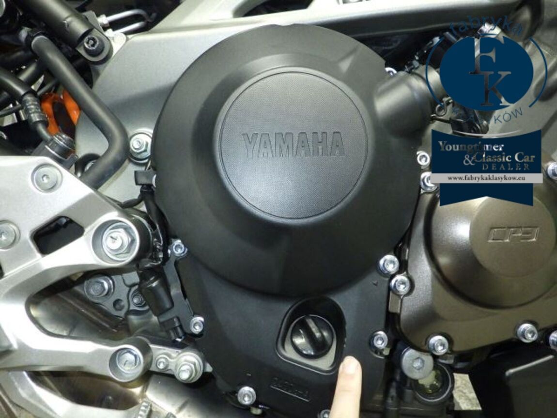 YAMAHA MT-09A 2015 - zdjęcie 11