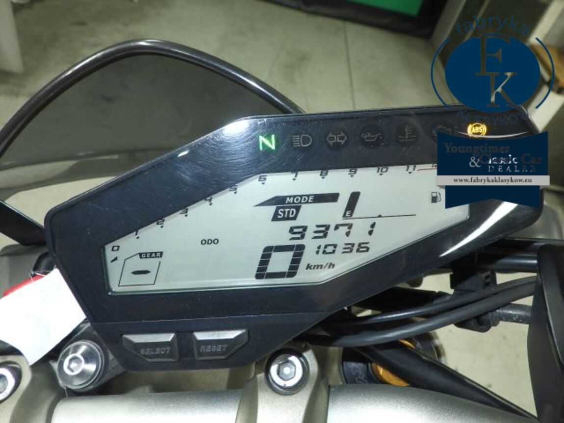 YAMAHA MT-09A 2015 - zdjęcie 15