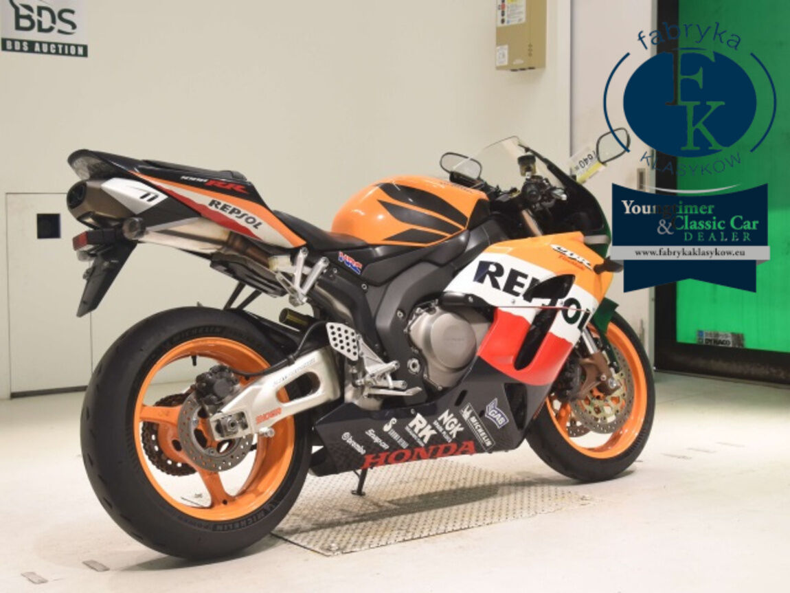 HONDA CBR1000RR 2005 - zdjęcie 6