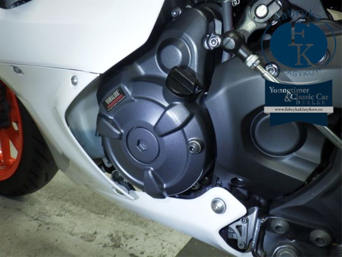 YAMAHA YZF-R7-2 2023 - zdjęcie 12
