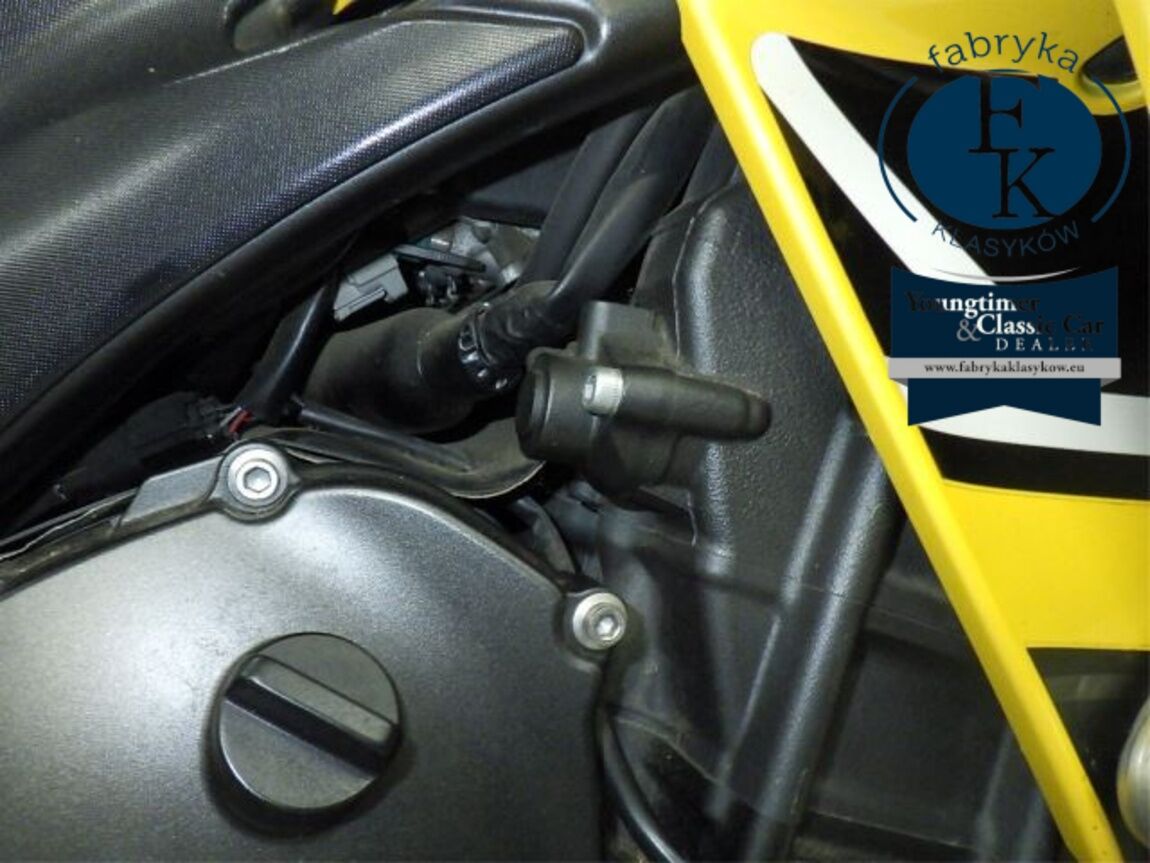 YAMAHA YZF-R1 2009 - zdjęcie 10