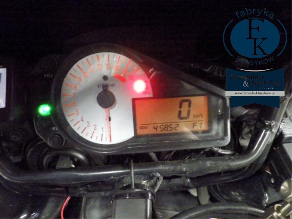 SUZUKI GSX-R750 2001 - zdjęcie 13