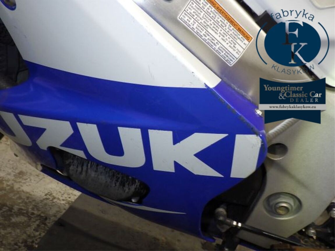 SUZUKI GSX-R750 2001 - zdjęcie 17