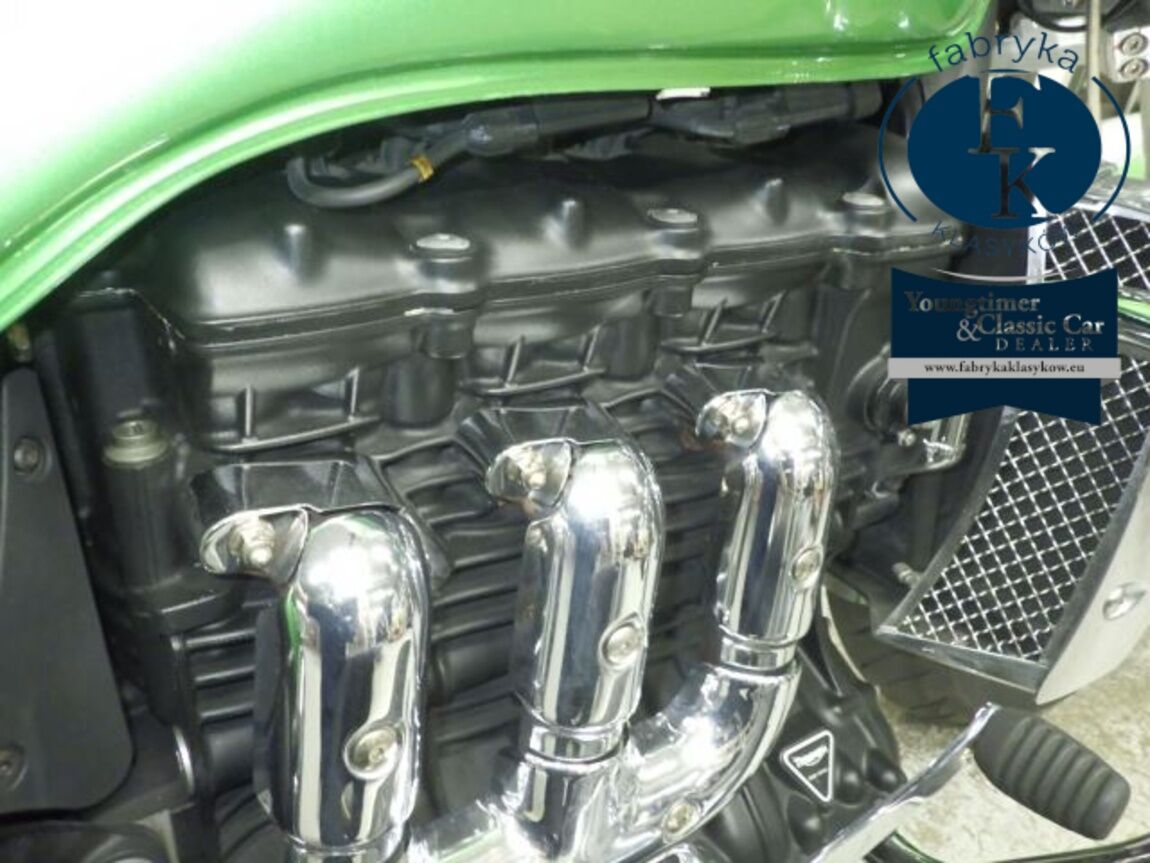 TRIUMPH ROCKET3 2006 - zdjęcie 9