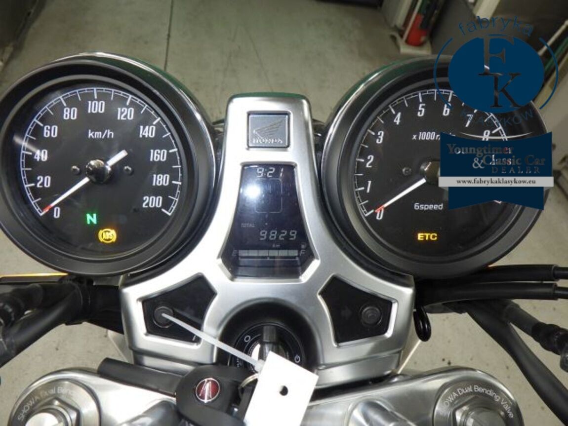 HONDA CB1100RS 2017 - zdjęcie 13