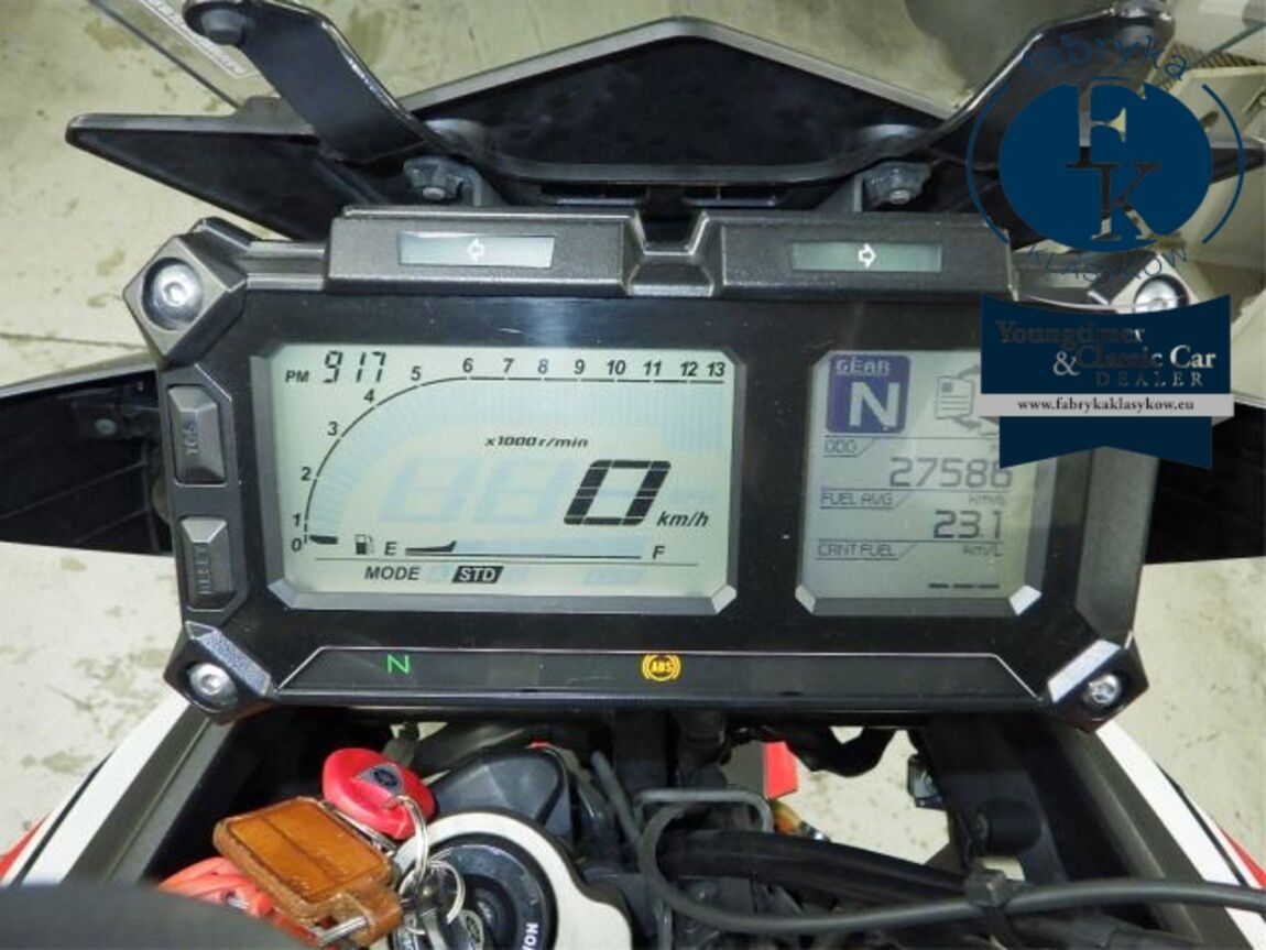 YAMAHA MT-09 2015 - zdjęcie 13