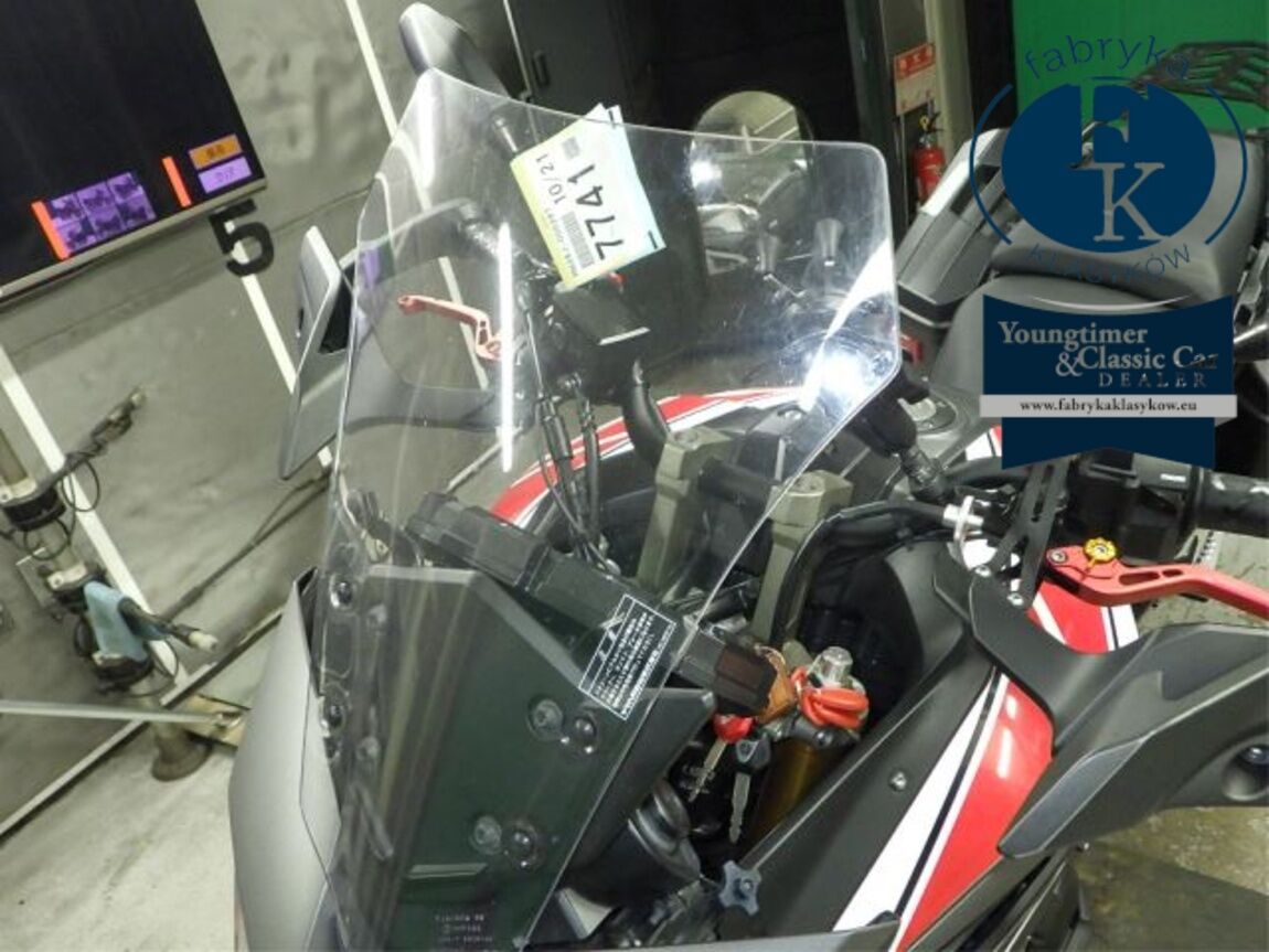 YAMAHA MT-09 2015 - zdjęcie 17