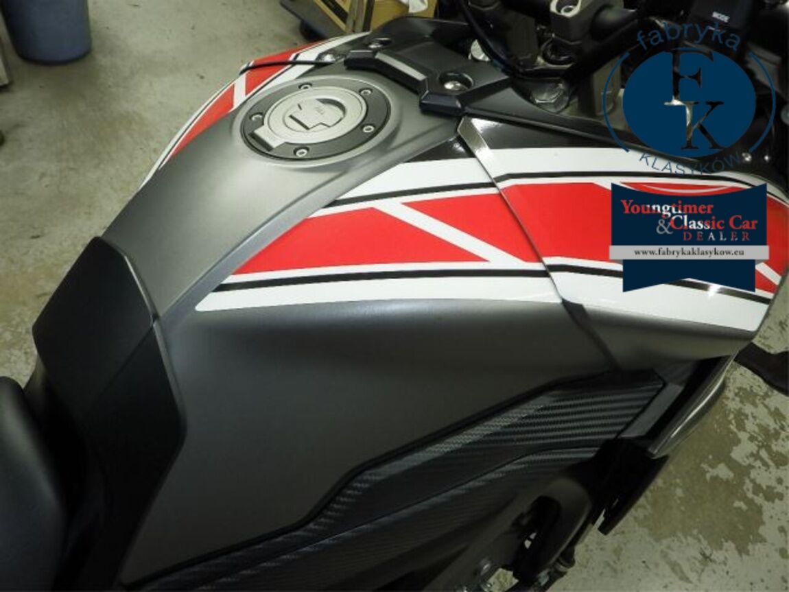 YAMAHA MT-09 2015 - zdjęcie 19