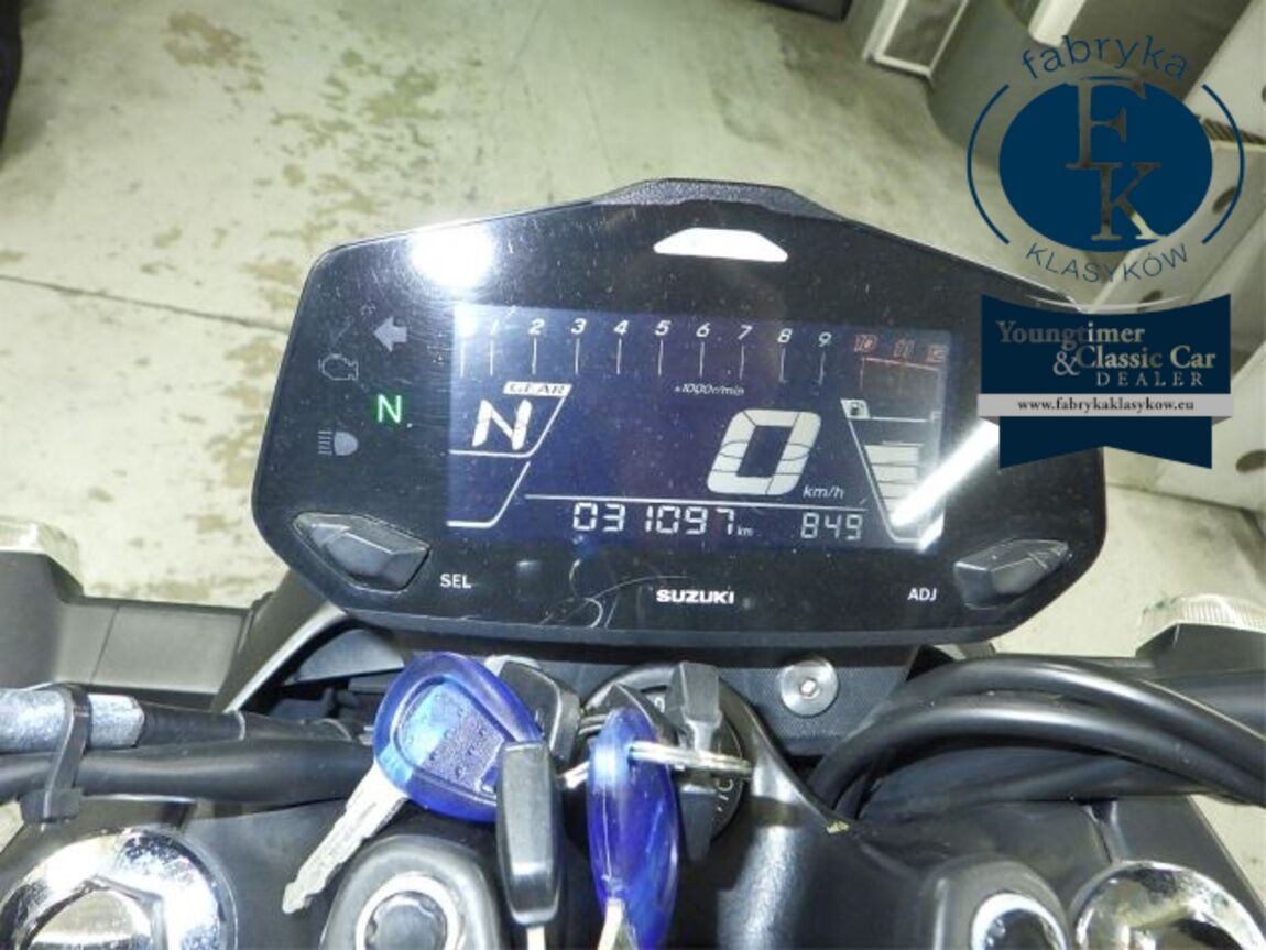 SUZUKI JIKUSA-250  - zdjęcie 13