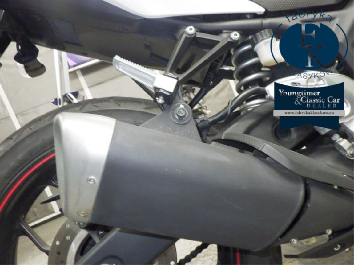 YAMAHA YZF-R25  - zdjęcie 15