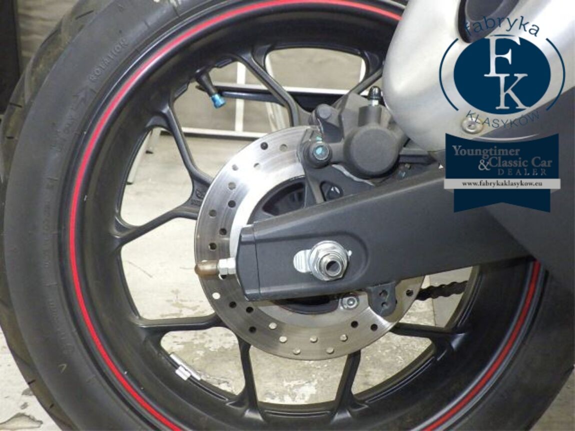 YAMAHA YZF-R25  - zdjęcie 30