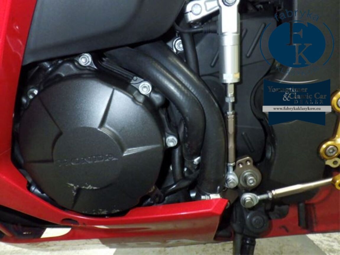 HONDA CBR600RR-4 2020 - zdjęcie 11