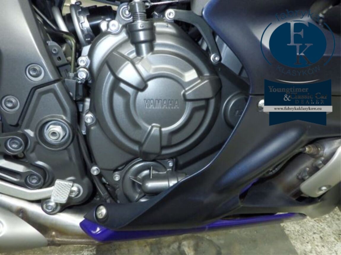 YAMAHA YZF-R7-2 2022 - zdjęcie 9