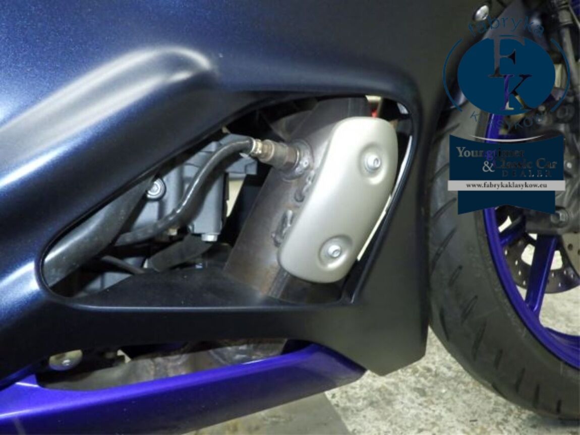 YAMAHA YZF-R7-2 2022 - zdjęcie 16