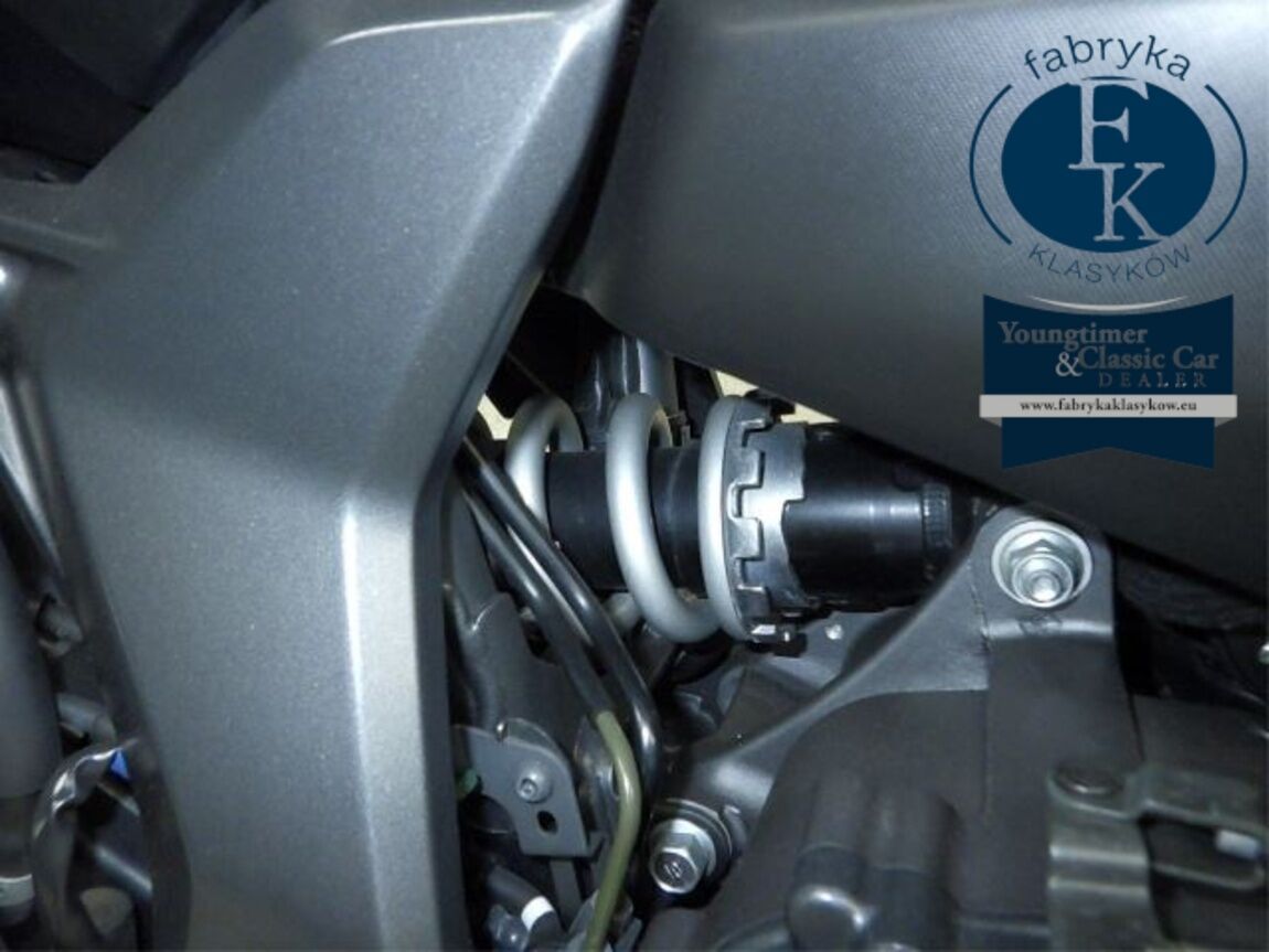 YAMAHA YZF-R7-2 2022 - zdjęcie 25