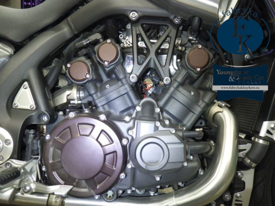 YAMAHA V-MAX-2 2013 - zdjęcie 9