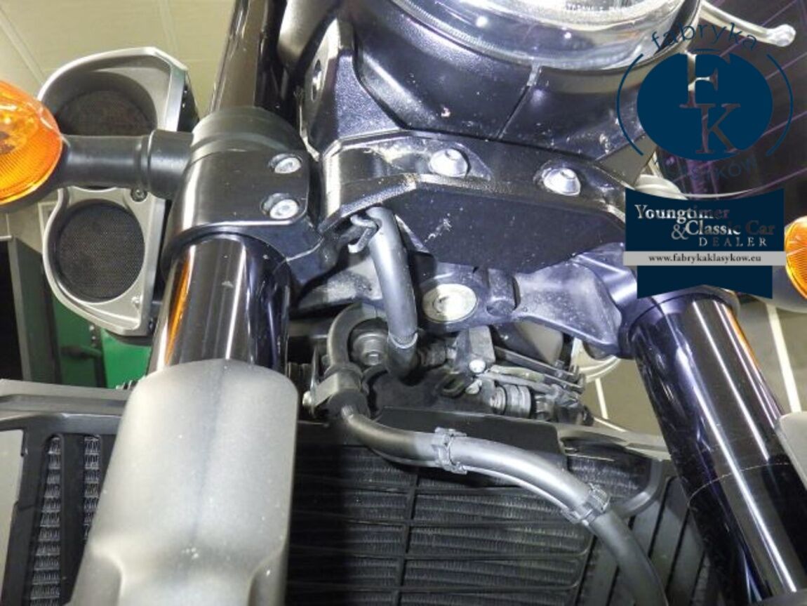 YAMAHA V-MAX-2 2013 - zdjęcie 21