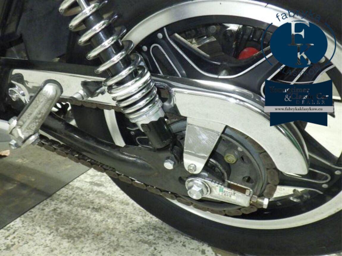 HONDA CB750 CUSTOM 1980 - zdjęcie 30