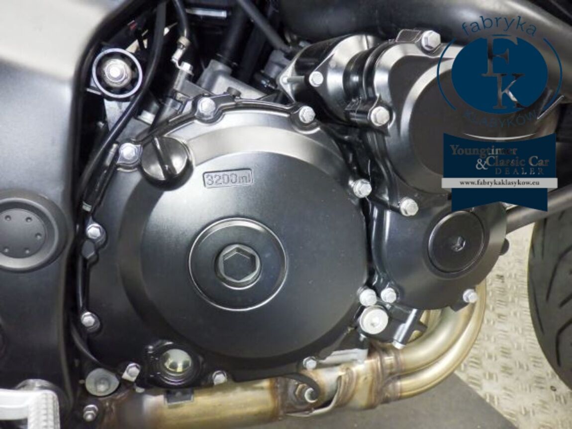 SUZUKI GSR750A 2013 - zdjęcie 9