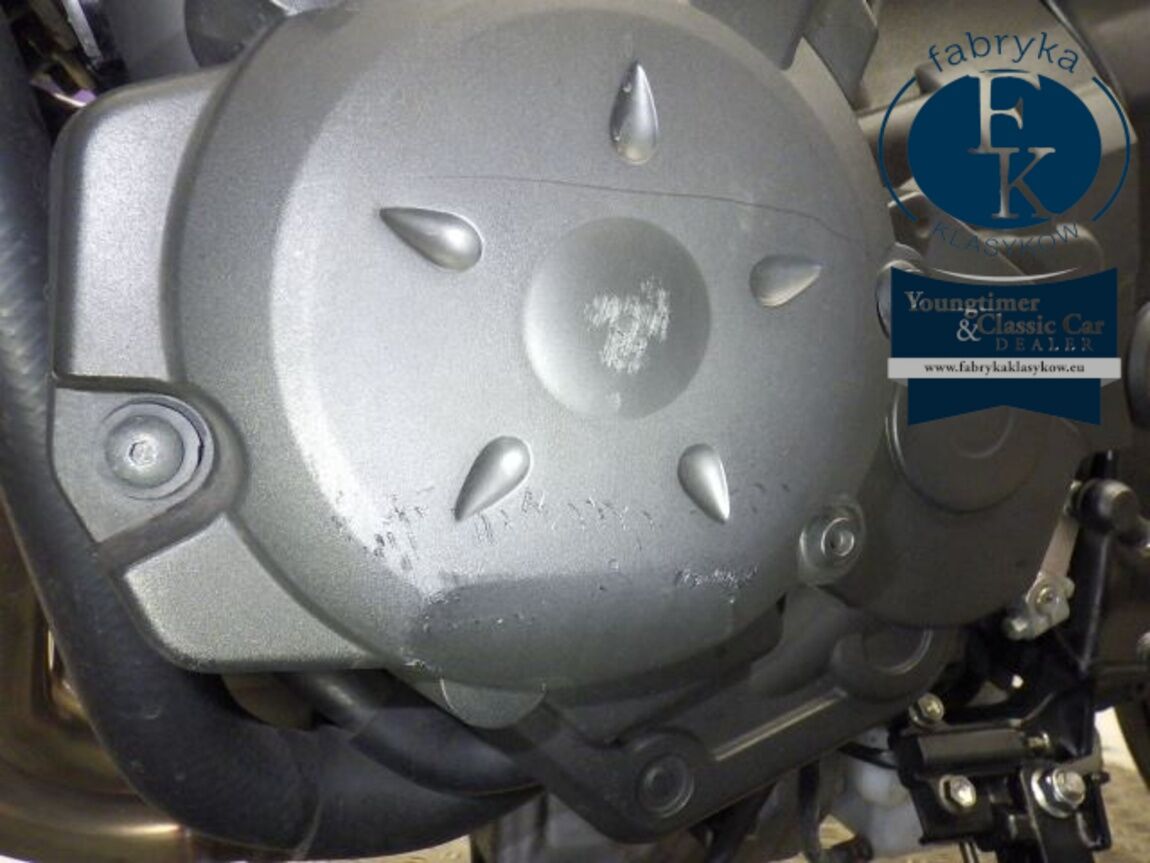 SUZUKI GSR750A 2013 - zdjęcie 11