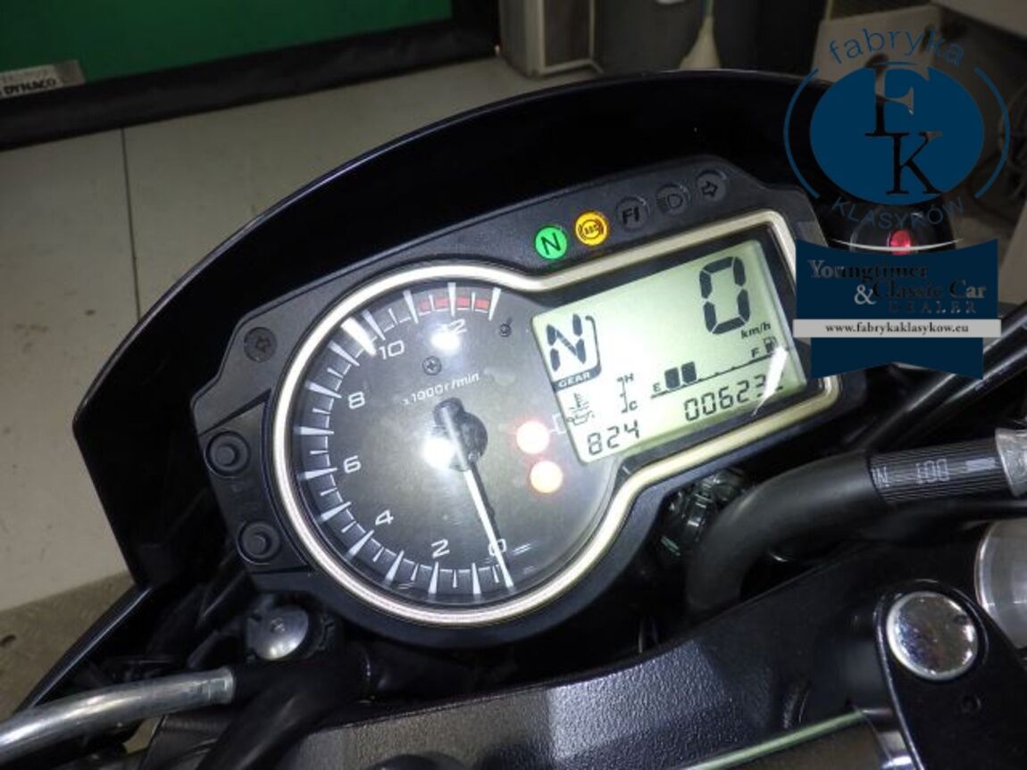 SUZUKI GSR750A 2013 - zdjęcie 13