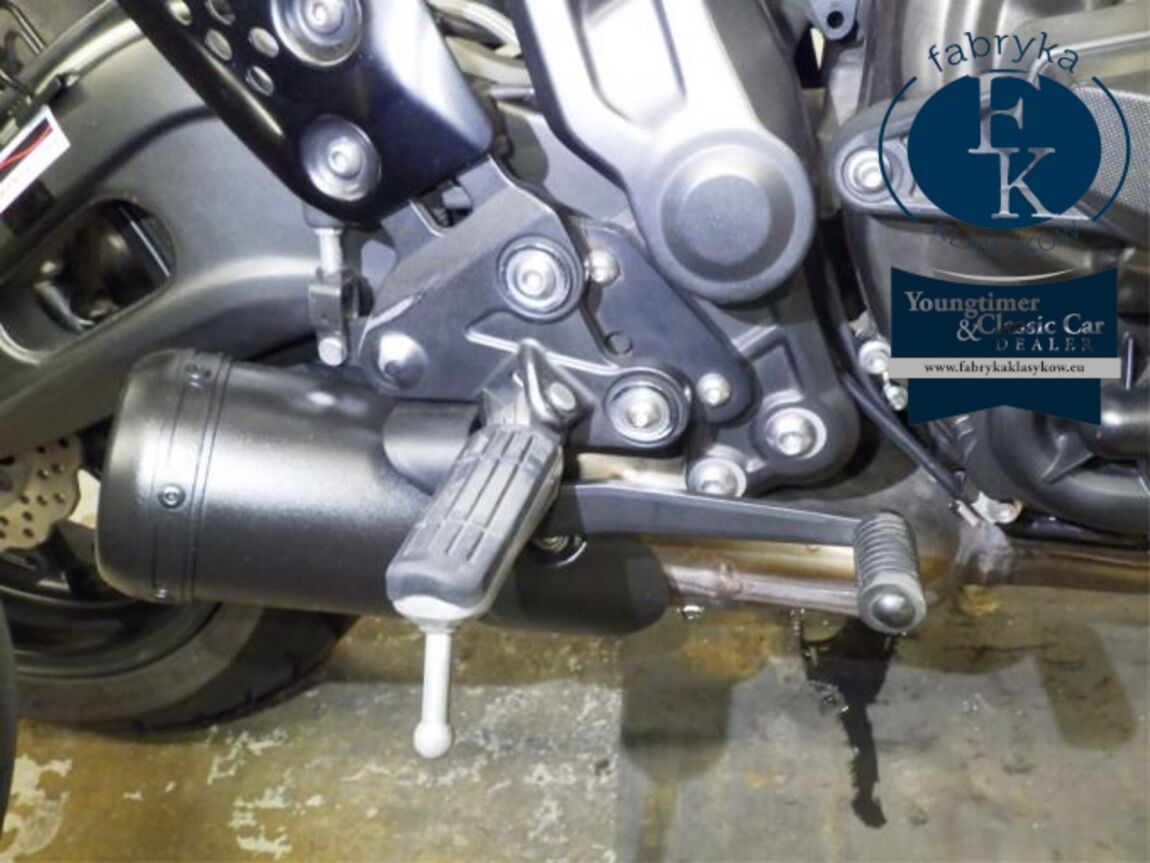 YAMAHA XSR700 2018 - zdjęcie 32