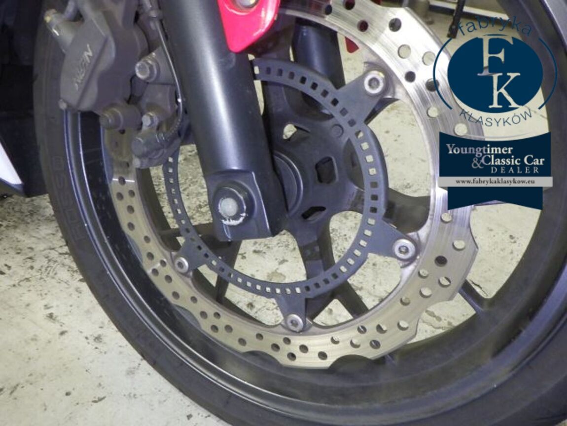 HONDA CBR400R ABS 2013 - zdjęcie 22
