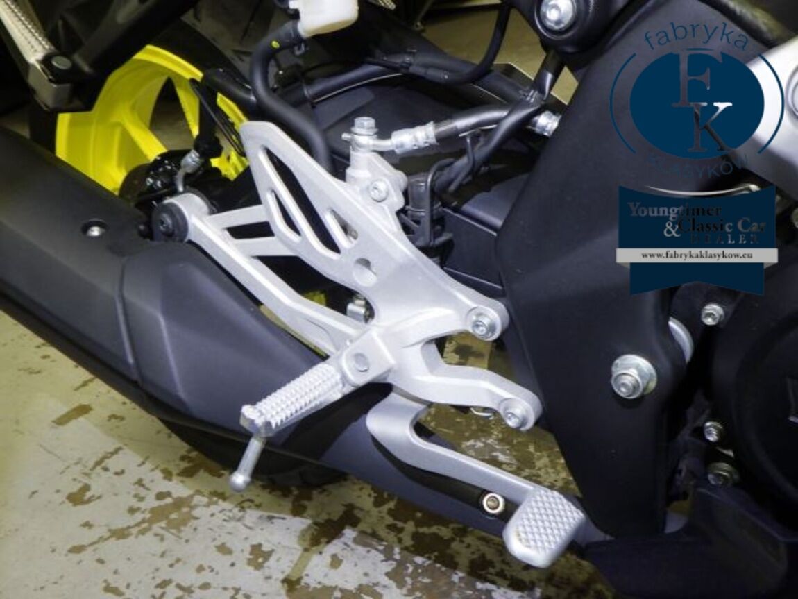 YAMAHA YZF-R15 - zdjęcie 27