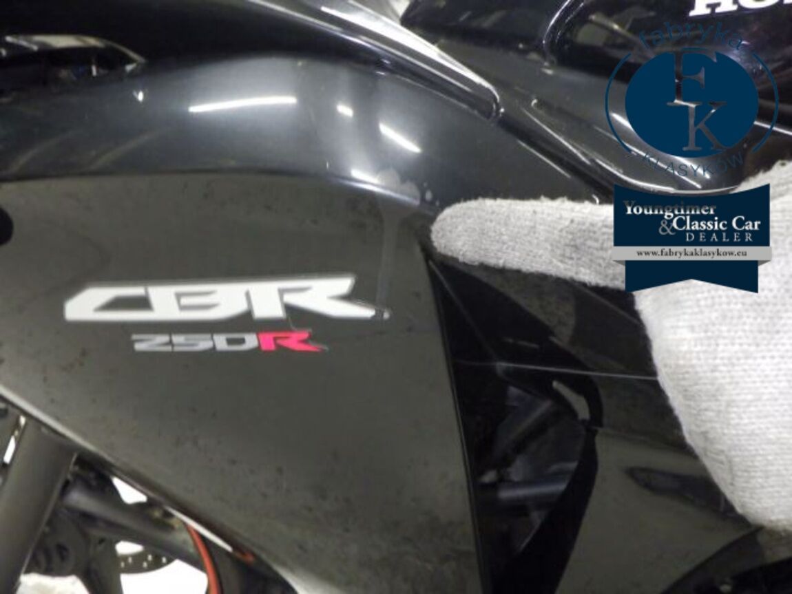 HONDA CBR250R  - zdjęcie 20