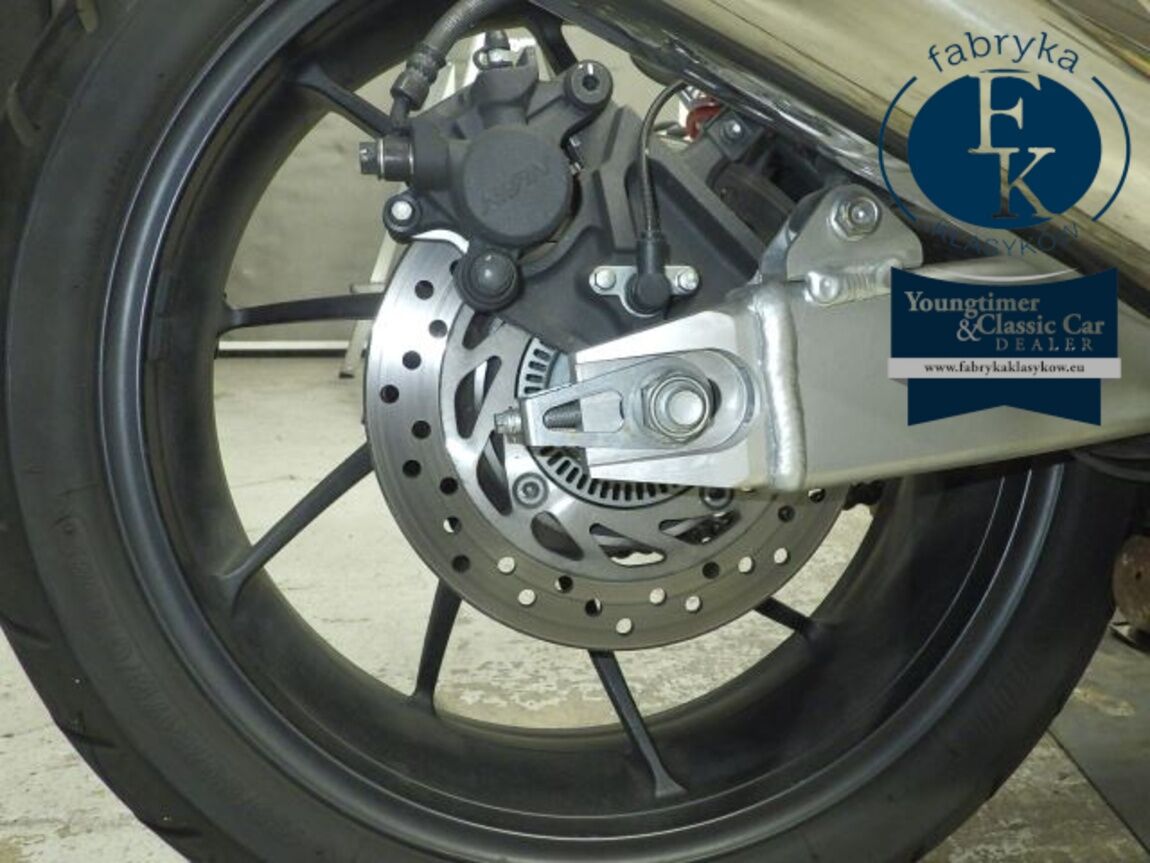 HONDA CB400SFV-4 BOLDORABS 2019 - zdjęcie 27