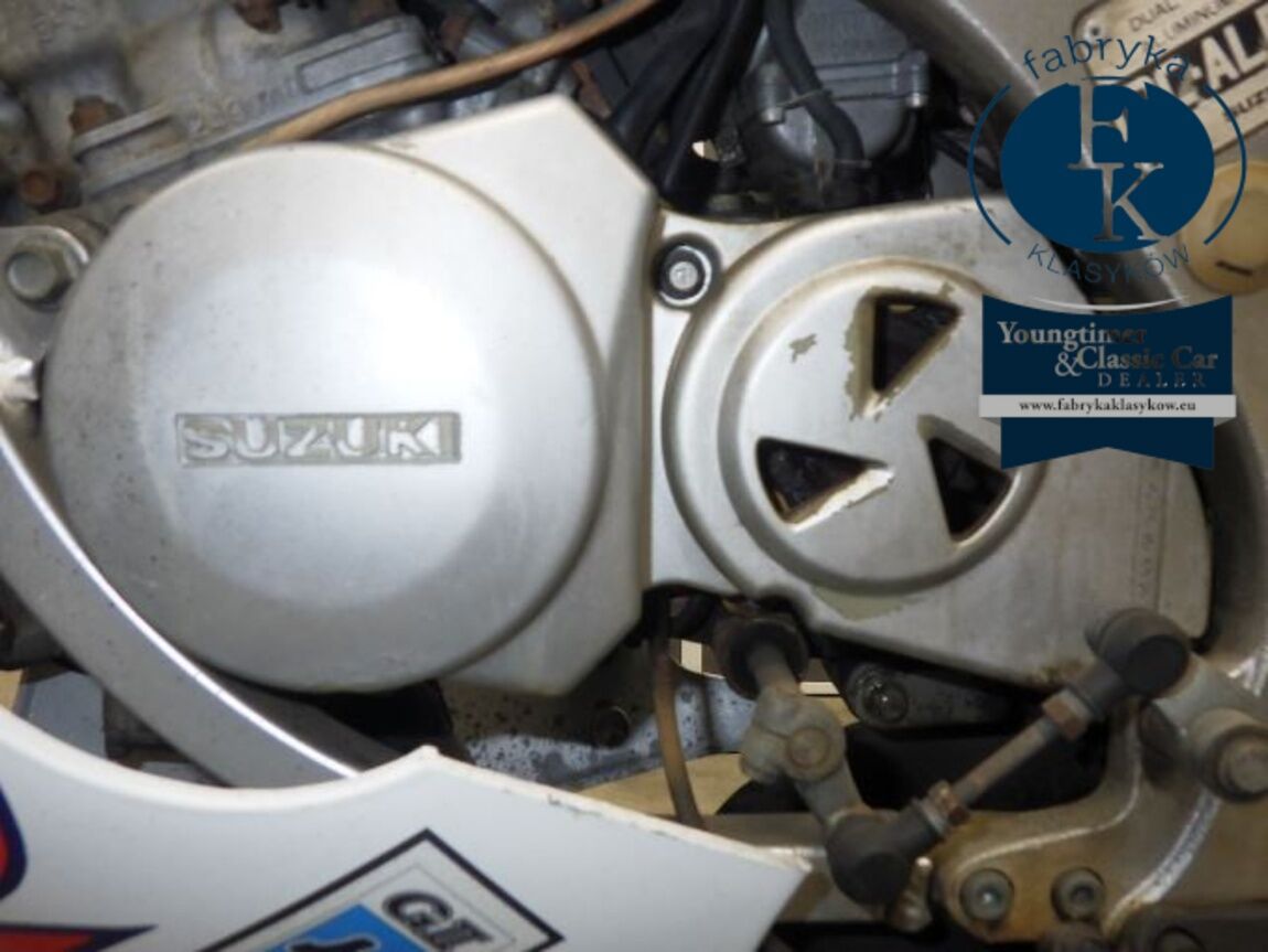 SUZUKI RGV250  - zdjęcie 12