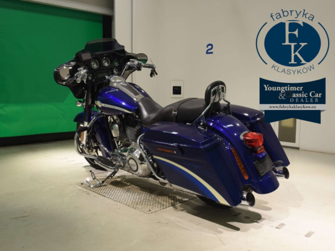 HARLEY-DAVIDSON FLHXSE1800CVO 2010 - zdjęcie 7