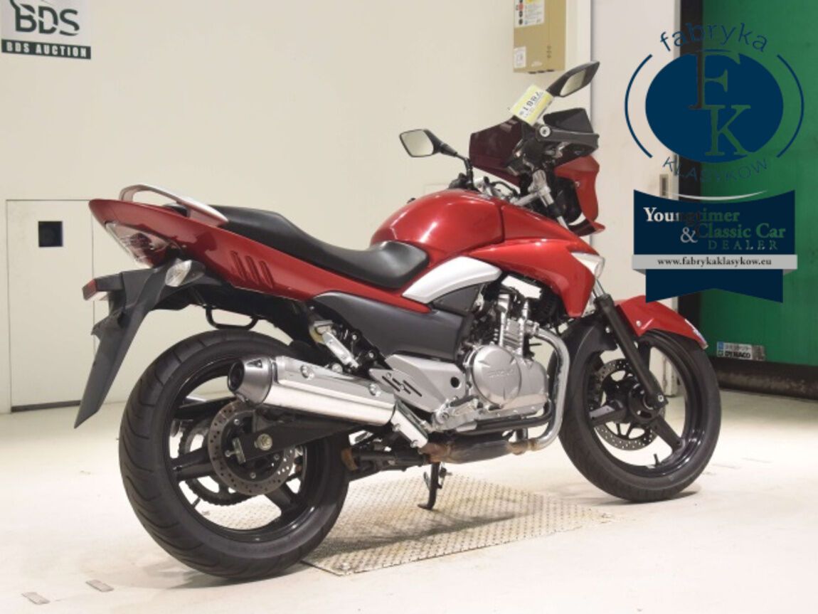 SUZUKI GSR250  - zdjęcie 6