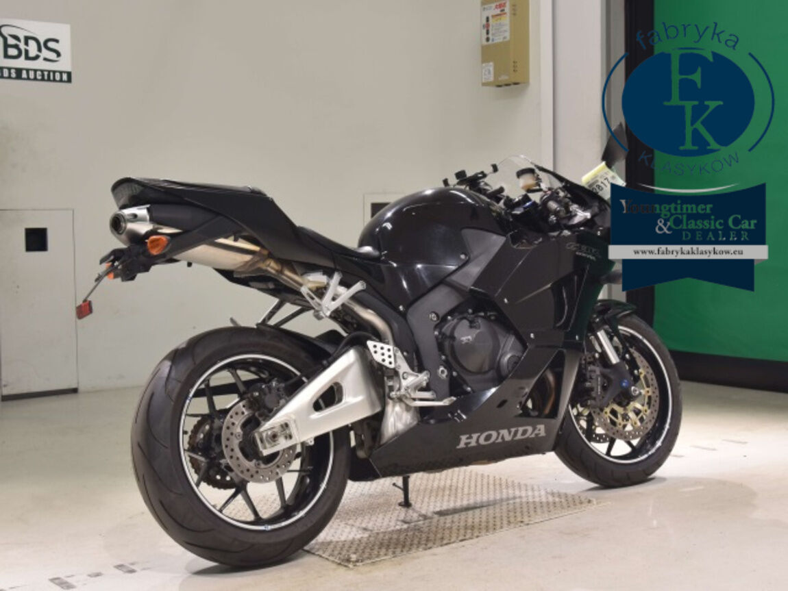 HONDA CBR600RR 2016 - zdjęcie 6
