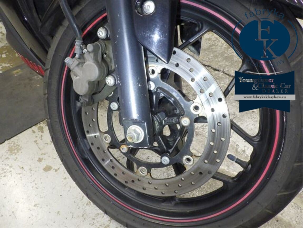 YAMAHA YZF-R25  - zdjęcie 23