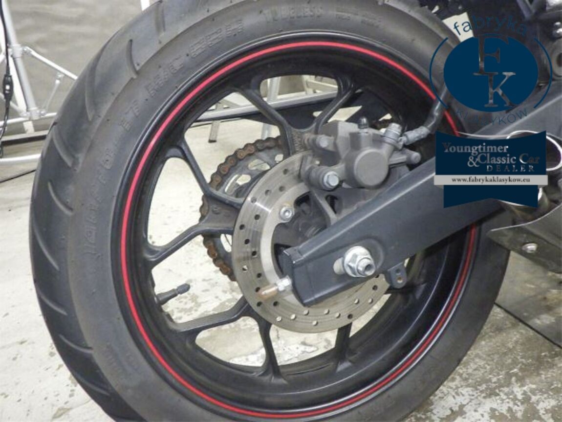 YAMAHA YZF-R25  - zdjęcie 26