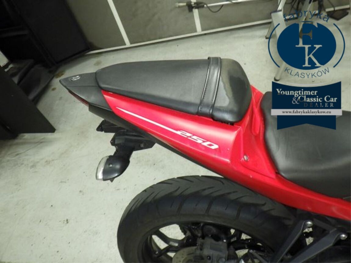 YAMAHA YZF-R25  - zdjęcie 19
