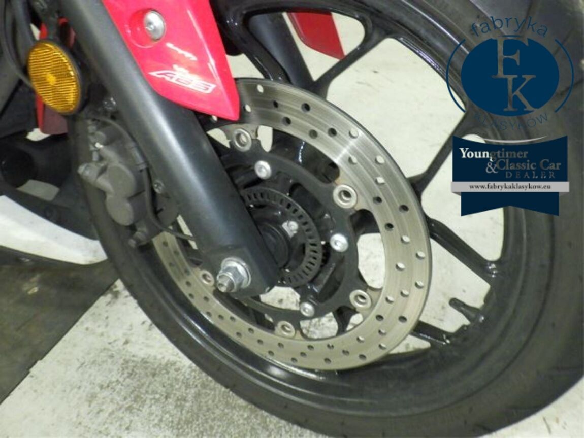 YAMAHA YZF-R25  - zdjęcie 22