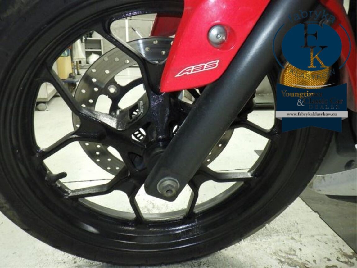 YAMAHA YZF-R25  - zdjęcie 24