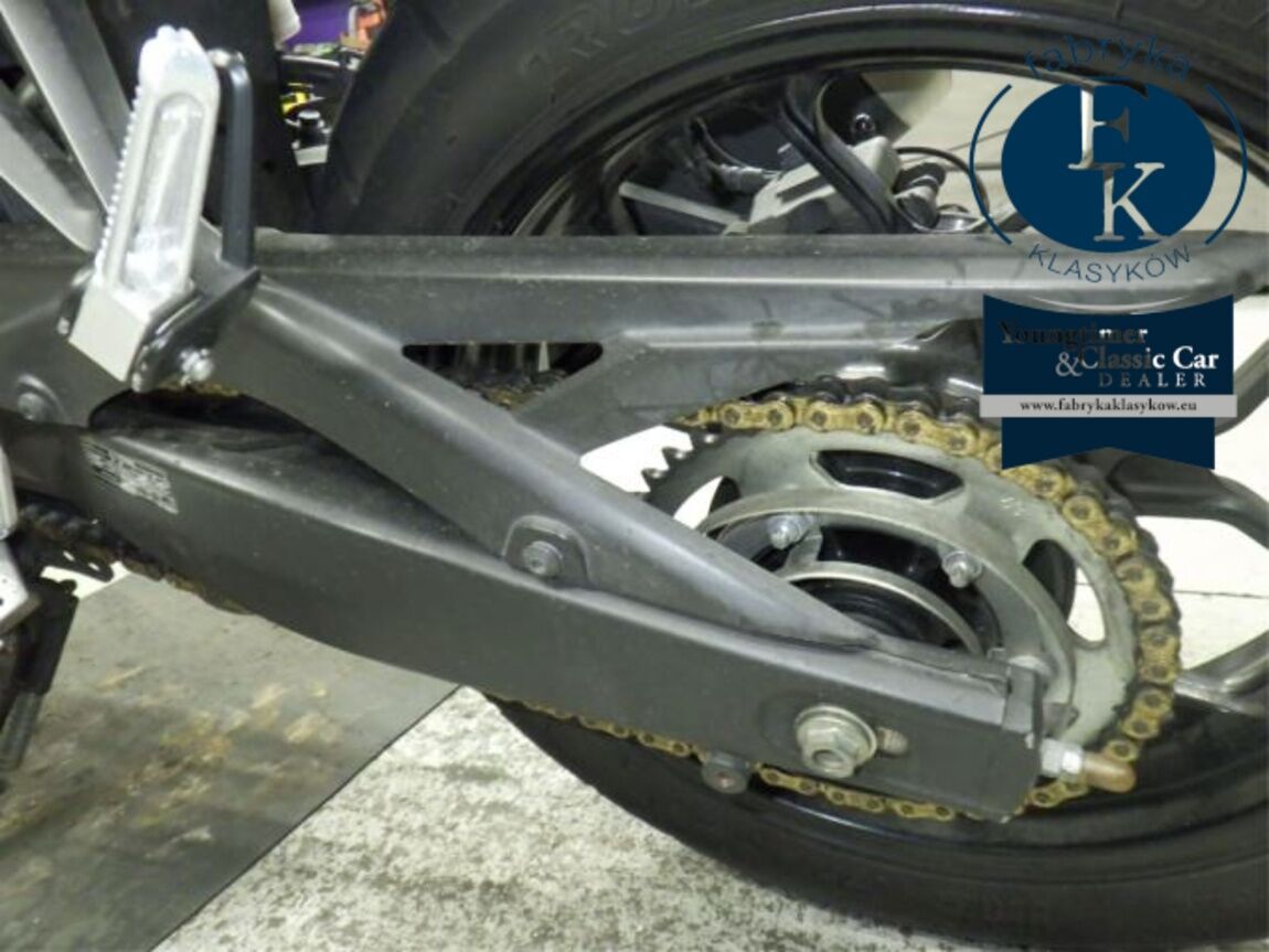 YAMAHA YZF-R25  - zdjęcie 28