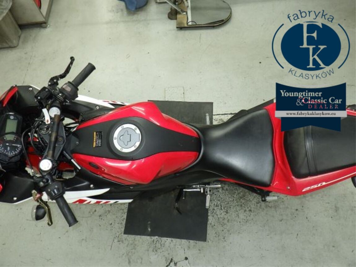 YAMAHA YZF-R25  - zdjęcie 32