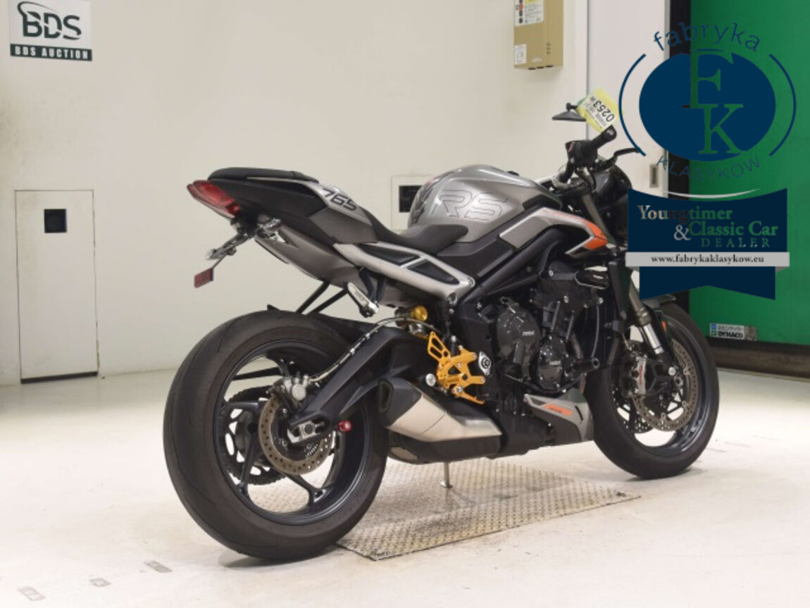 TRIUMPH STREET TRIPLE RS 2023 - zdjęcie 6