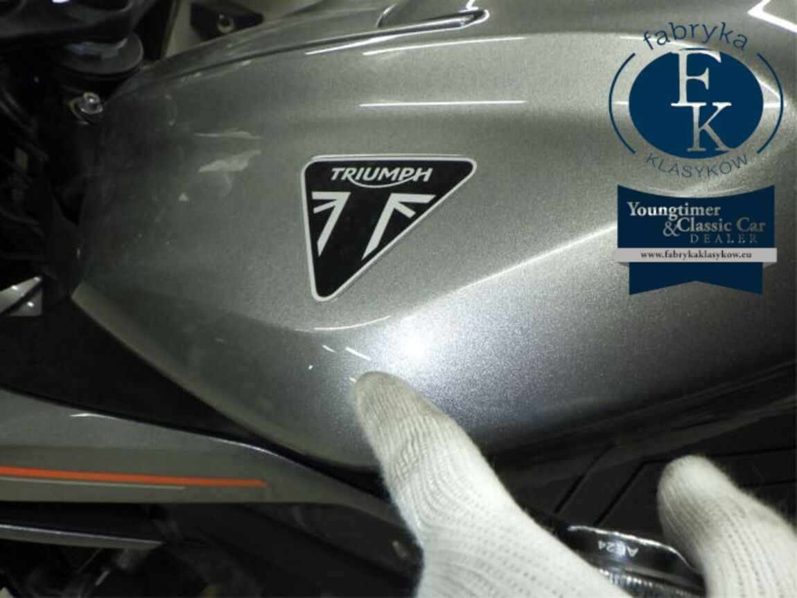 TRIUMPH STREET TRIPLE RS 2023 - zdjęcie 19