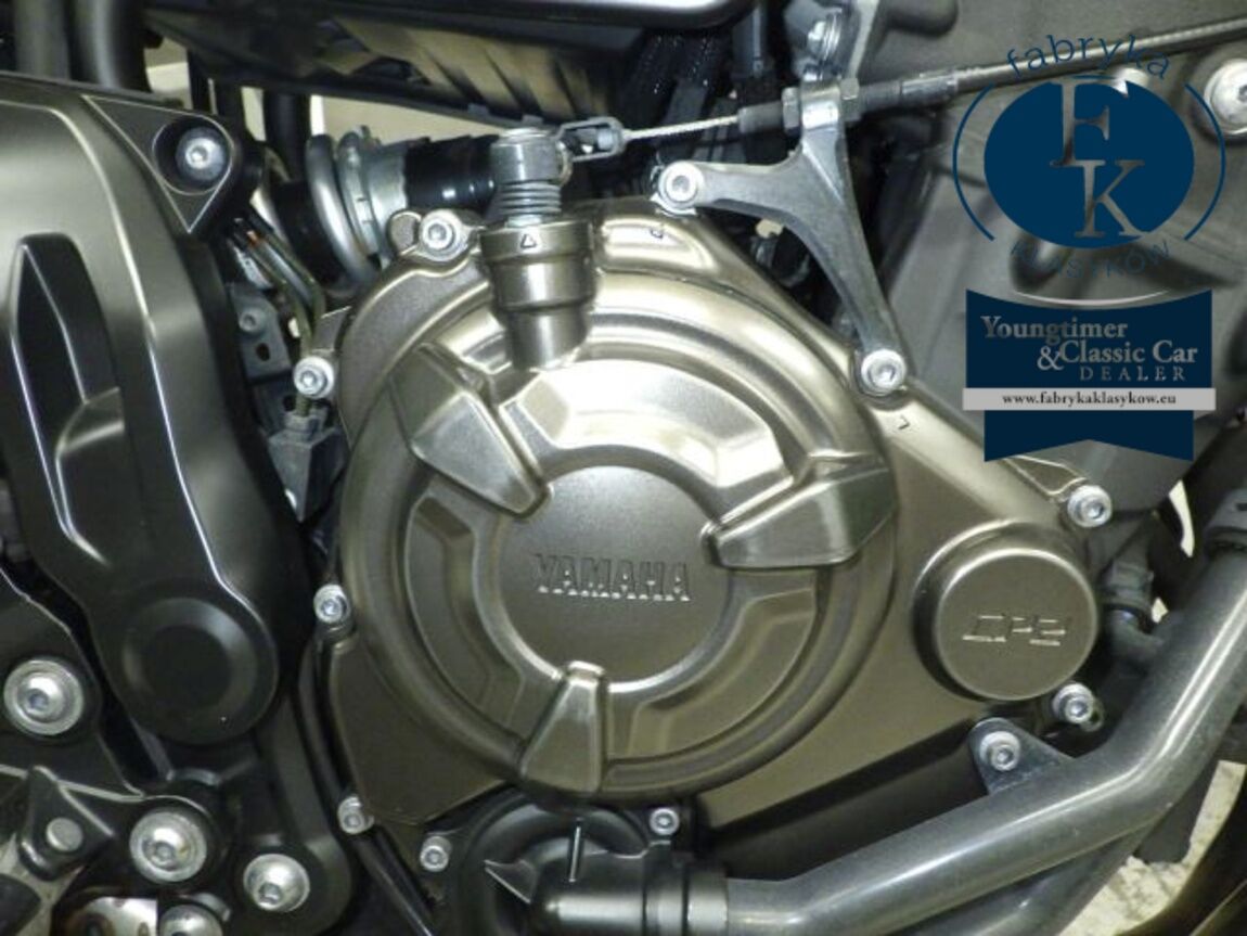 YAMAHA XSR700 2018 - zdjęcie 9