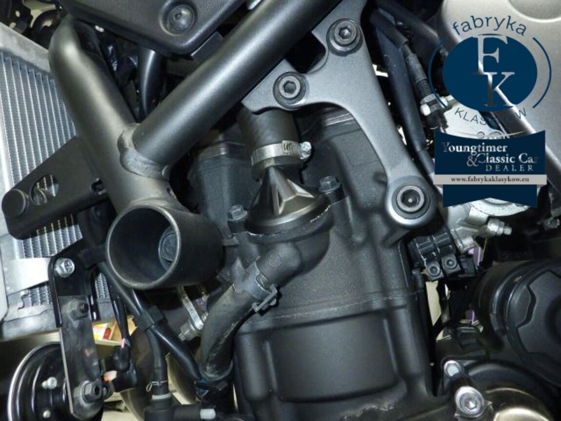 YAMAHA XSR700 2018 - zdjęcie 12